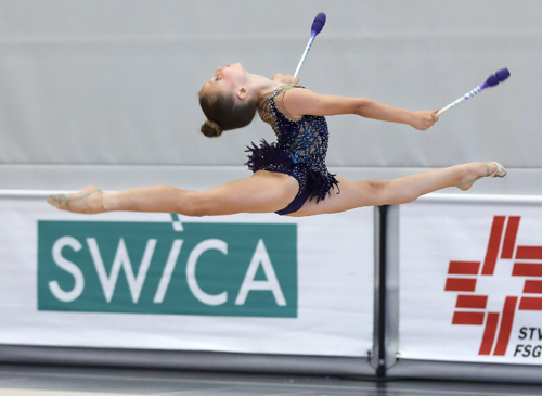 GymnastikKlotenerin trainiert intensiv kloteneranzeiger.ch